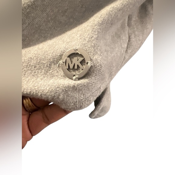 Michael Kors Women’s Long Sleeve Gray Pullover Sweater - Size XL - Picture 2 of 6